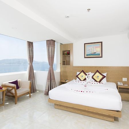Hotel Majestic Star Nha Trang Esterno foto