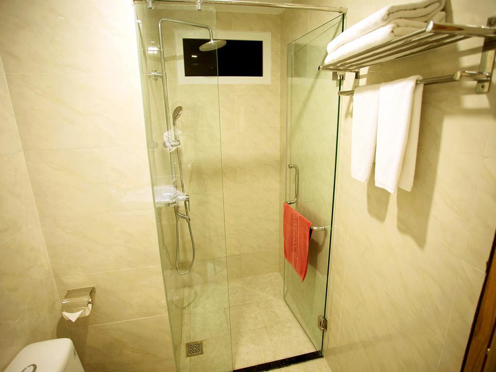 Hotel Majestic Star Nha Trang Esterno foto