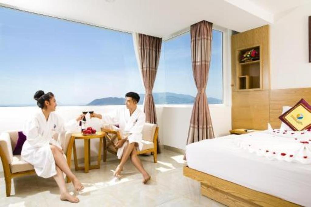 Hotel Majestic Star Nha Trang Esterno foto