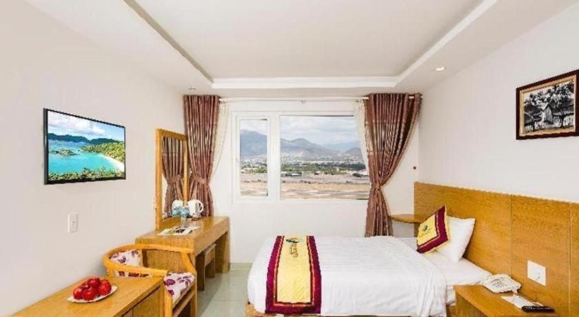 Hotel Majestic Star Nha Trang Esterno foto
