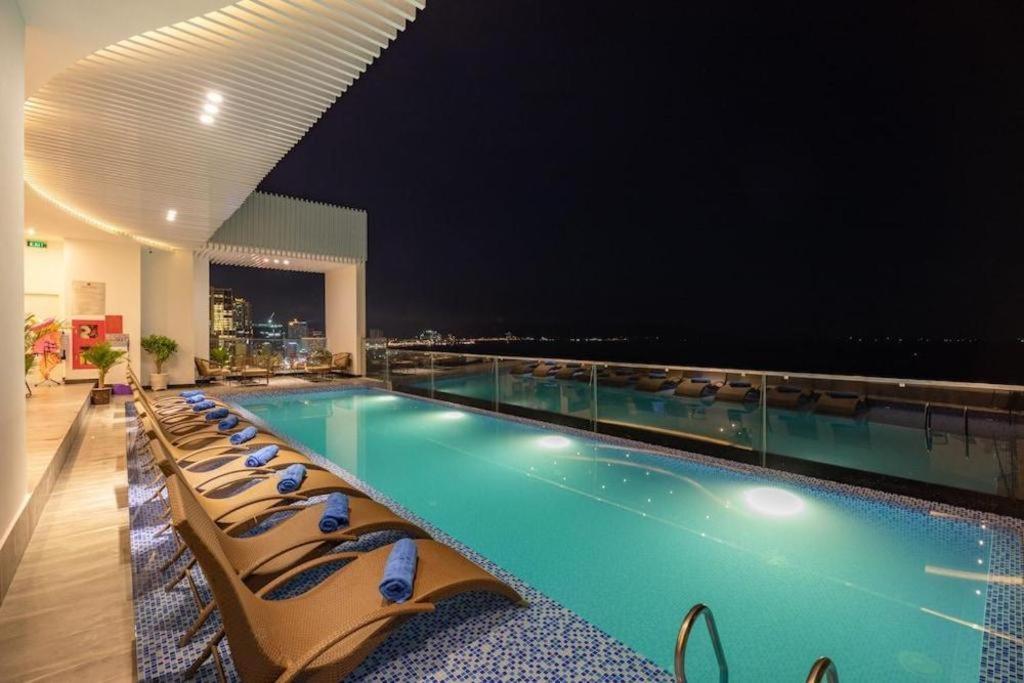 Hotel Majestic Star Nha Trang Esterno foto